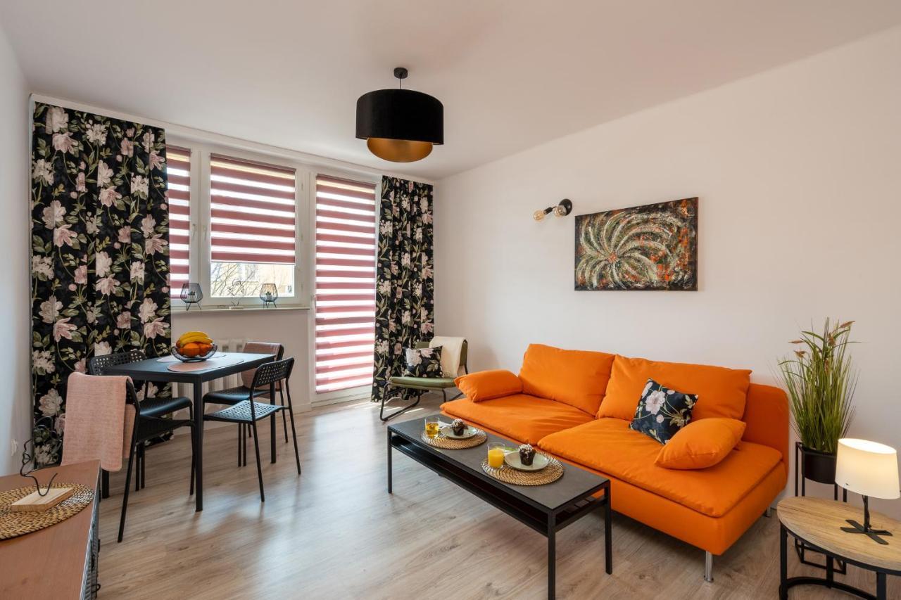 Staymoovers - Ladne Mieszkanie W Poblizu Energylandii - Parking Затор Экстерьер фото